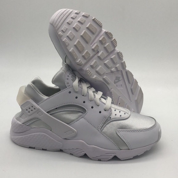 Women’s Nike Air Huarache White/White DH4439-102 USED 8 - Picture 1 of 11